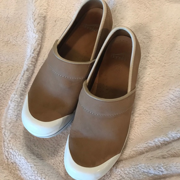 Dansko Shoes - Dansko Clogs
